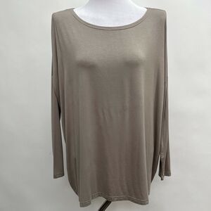 Piko Green Earth Fashion Women's Top Medium Beige Khaki NWT